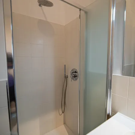 Rifugio Milanese Con Parcheggio Privato, Ambiente Tranquillo E Convenienza شقة