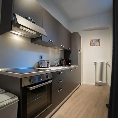 Rifugio Milanese Con Parcheggio Privato, Ambiente Tranquillo E Convenienza דירה