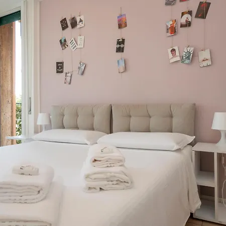 I Host - Forze Armate 83 Milan