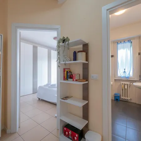 I Host - Forze Armate 83 Appartement Milan