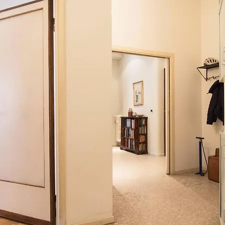 Brera Luxurious Elegant Bright Downtown Апартаменты *