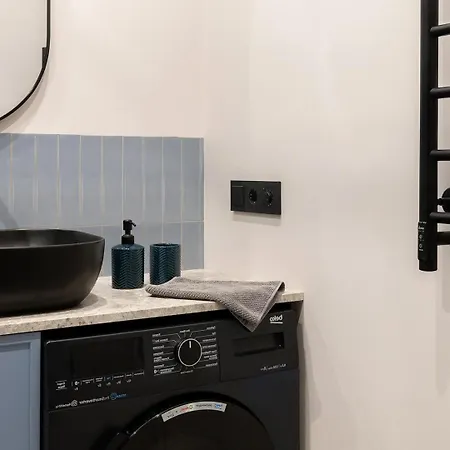 Corso Garibaldi Prostore And Central Location Apartment