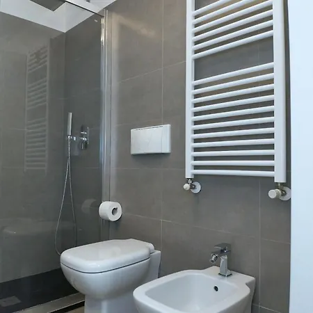 Xenia - Two-room In Fondazione Prada Апартаменты *