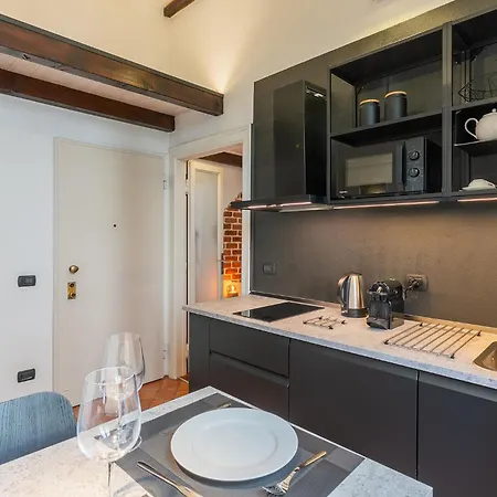 Porta Nuova-brera Di Pregio * ميلان