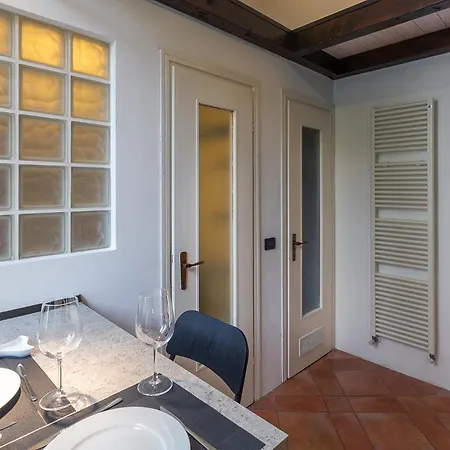 Porta Nuova-brera Di Pregio Apartment