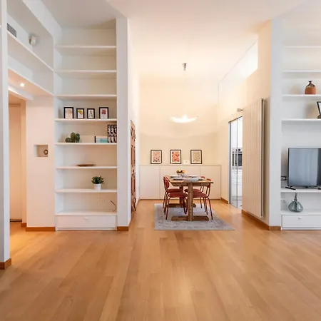 Apartament Sempione, 51 Ampio E Luminoso