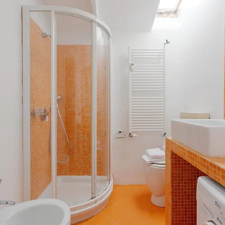 Guesthost - Viale Umbria Bright Lejlighed Milano