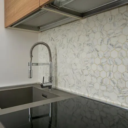 Apartment Xenia - Colorful In Citta Studi Area *