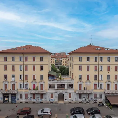 Xenia - Colorful In Citta Studi Area