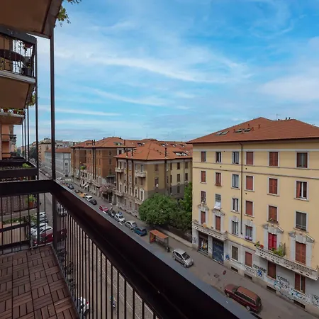 Xenia - Colorful In Citta Studi Area Apartment