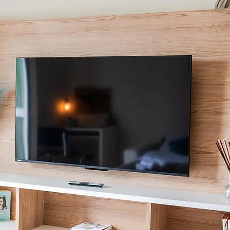 The Circle - Ampio Sui Navigli - Self-check In Apartment Milan
