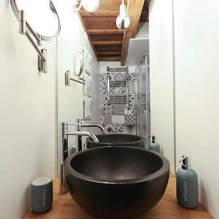 Casera Loft In The Heart Of Navigli, Close To Bocconi Milano