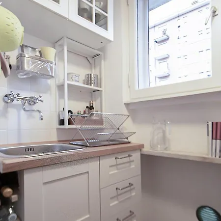 White Diamond Apartament *