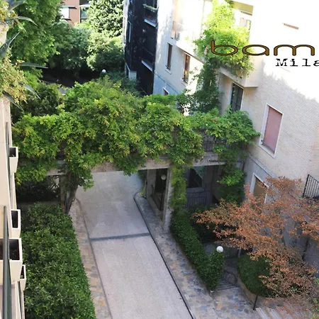 米兰斑布多莫公寓 * 米兰