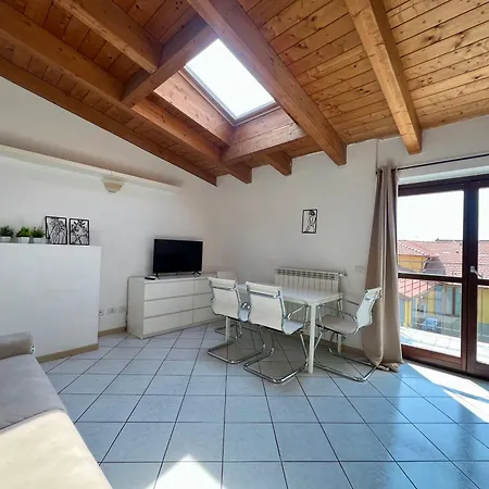 Big Mansarda Goldoni - Duomo M4 Lin Airport Milán