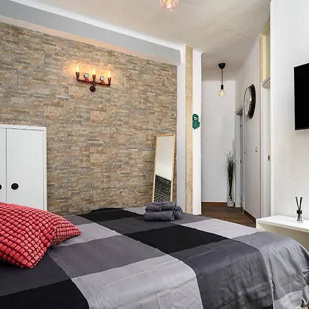 Insubria 8-2 - Monolocale Cool Apartment *