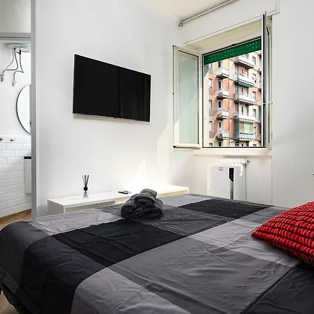 Insubria 8-2 - Monolocale Cool Apartment