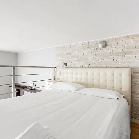 Guesthost - - Gorla M1 Modern Studio! Διαμέρισμα *