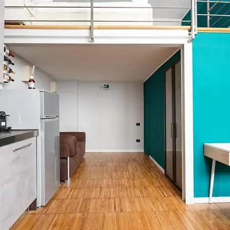 Guesthost - - Gorla M1 Modern Studio! Διαμέρισμα *