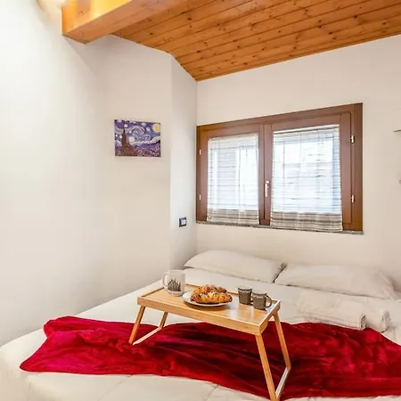 The First - Central Station * ミラノ