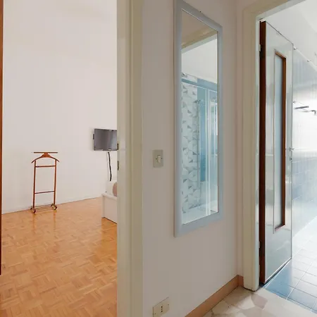 Lejlighed Guesthost - Cosy Mudec -via Tortona District *
