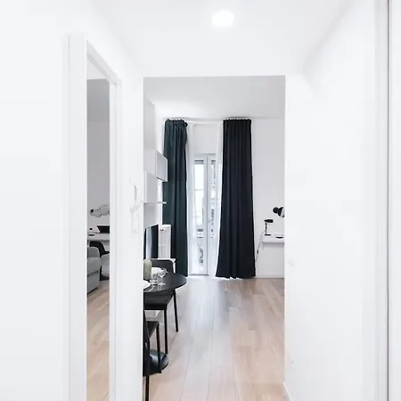 Apartment Easylife - With Terrace In Porta Venezia *