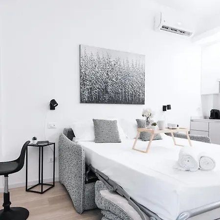 Apartment Easylife - With Terrace In Porta Venezia *