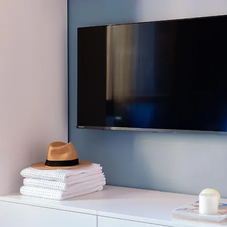 Tres Chic In The Heart Of Milaan