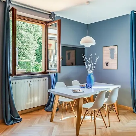 Tres Chic In The Heart Of * Milaan