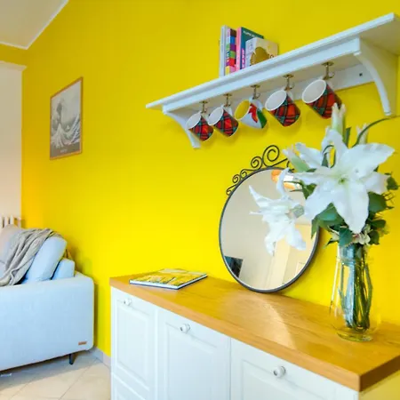 Guesthost - Giallo In Milano! Milano