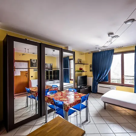 Cozy Rogoredo Next To The Metro And Train Station Appartement