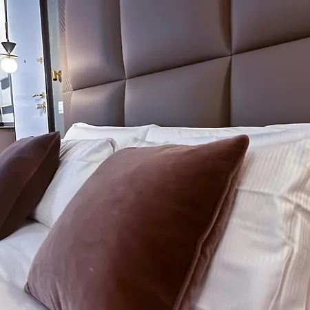 Prestige Boutique Homes - Piazza Duomo *