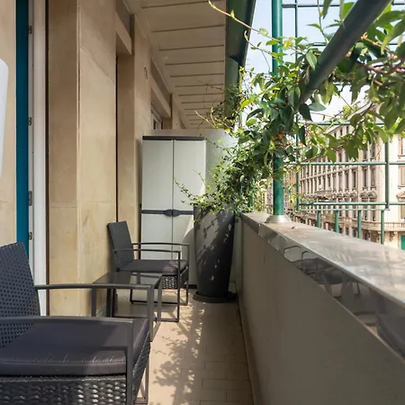 Casa Degli Specchi, Di Lusso In Galleria Buenos Aires Milánó