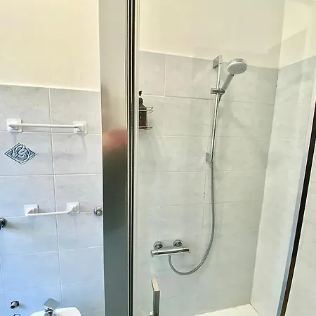 Appartamento Navigli Style, Tra Metropolitana Famagosta, Comfort E Modernita Milano