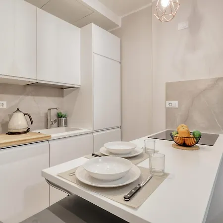 Joivy Modern Centre Flat Apartment