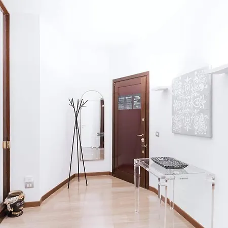 Easylife - Elegance A Few Steps From Citylife Next To M2 Pagano Daire