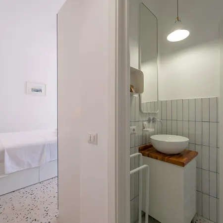 Appartamento 2 Pax Wi-fi- Via D'agrate, 19 C Milano