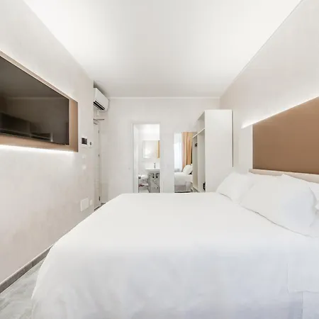 Πανσιόν Navigli 4*
