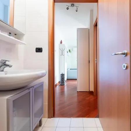 Caterina A 5 Minuti Da Fiere E San Siro Con Wifi-netflix-free Parking Milán
