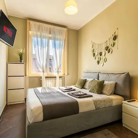 Exclusive & Strategic 2-bedroom Apartment, 50m From M4 Apartment Milan
