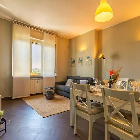 Exclusive & Strategic 2-bedroom Apartment, 50m From M4