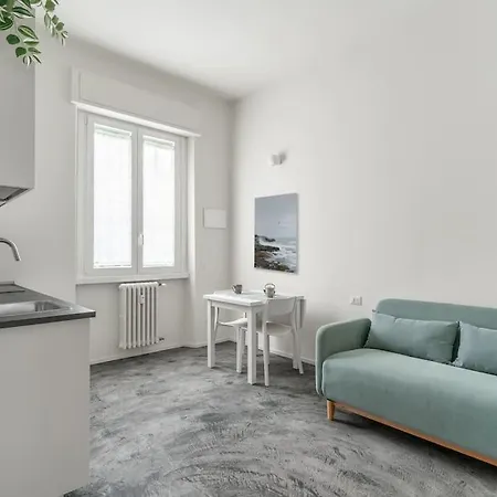 アパート Giorgina's One Bedroom 20 Minuts Walking To Duomo ミラノ