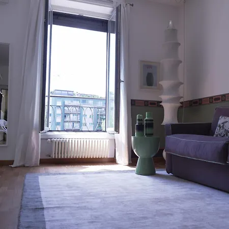 Porta Garibaldi Apartament *