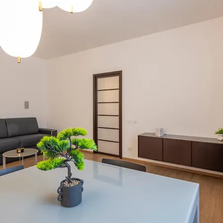 Royal Luxury P.zza Della Repubblica Hotel apartamentowy Mediolan