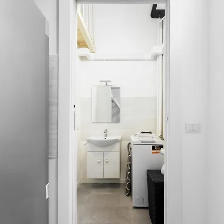 Cozy 2 Bedrooms, 10 Min For Centre, 3 From Linate Daire Milano