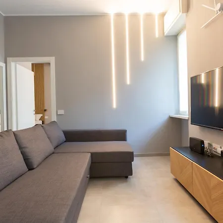 Easytopstay - Marche Charming Flat 밀라노