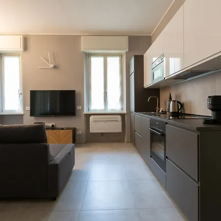 Easytopstay - Marche Charming Flat 밀라노