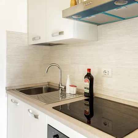 Cozy 2 Bedrooms, 10 Min For Centre, 3 From Linate Daire