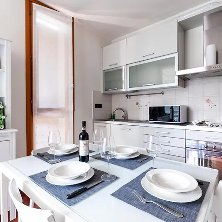 Apartment Caterina A 5 Minuti Da Fiere E San Siro Con Wifi-netflix-free Parking Milan