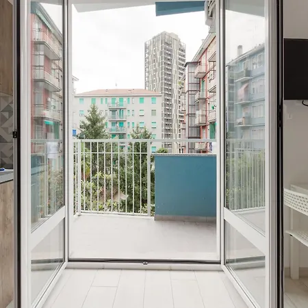 Apartament Cimiano M2 Cozy With Balcony Mediolan